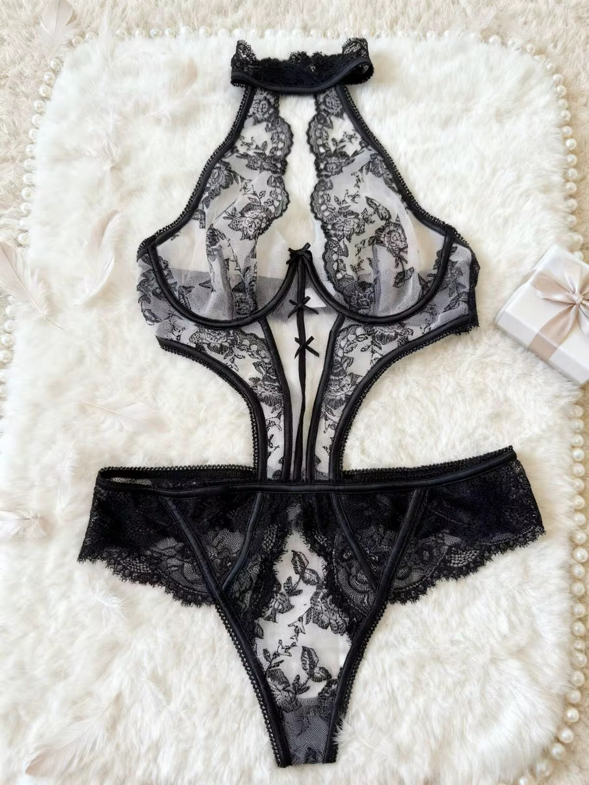 Teddies & Bodysuits